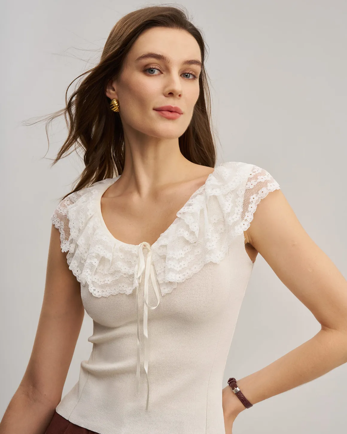 Apricot U Neck Lace Vest