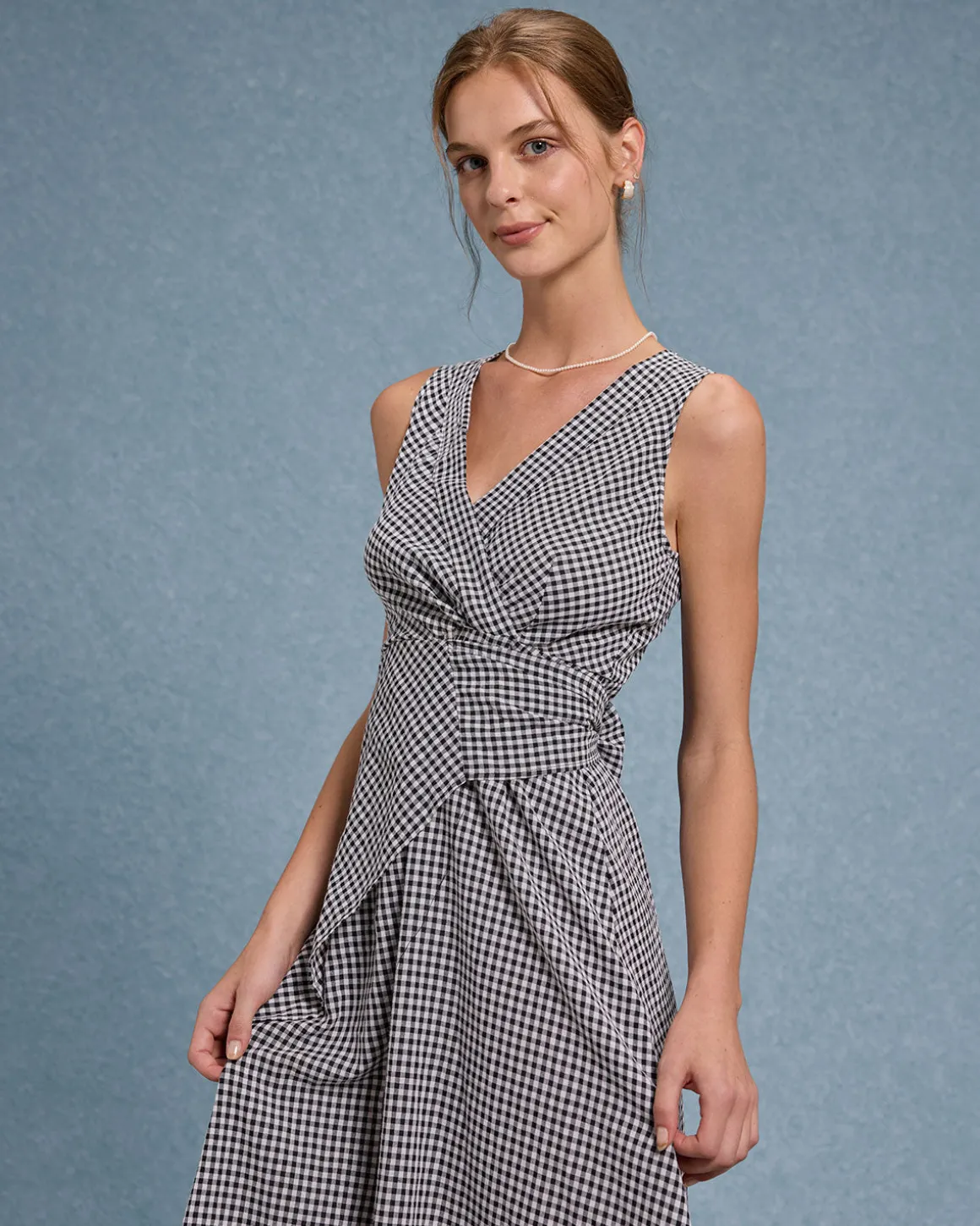 Black Plaid V Neck Sleeveless Maxi Dress