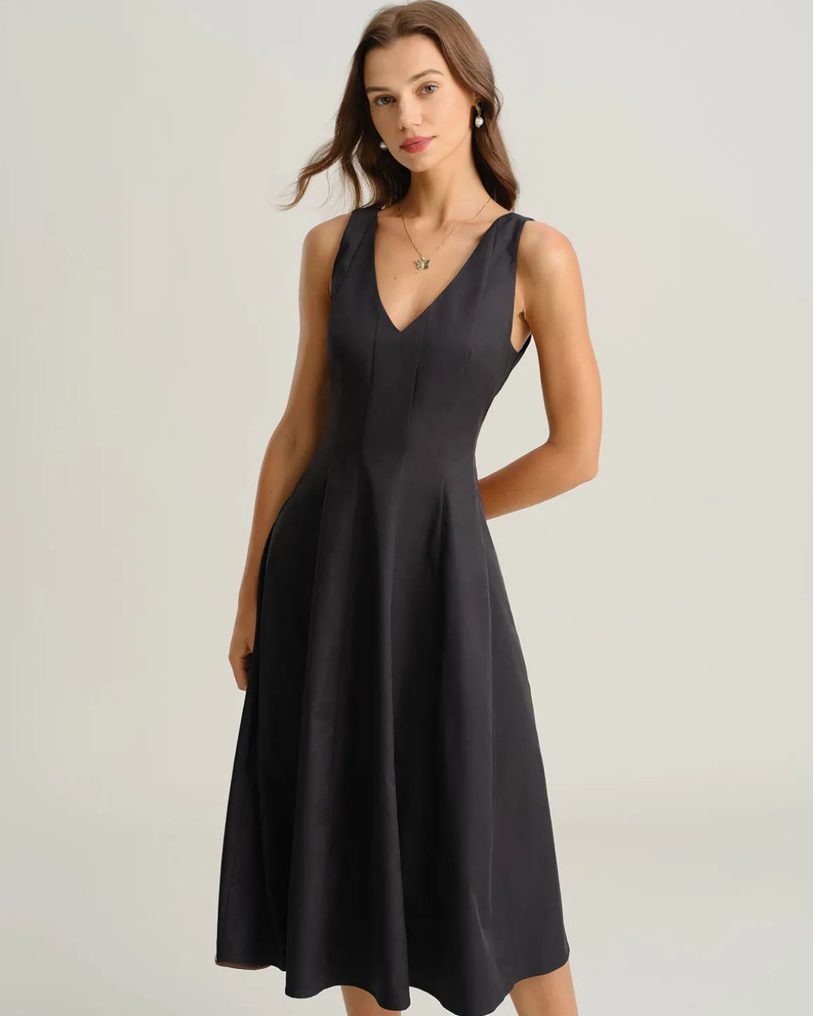 Black V Neck Sleeveless Midi Dress