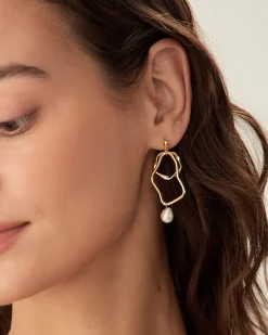 Metal Pearl Earrings