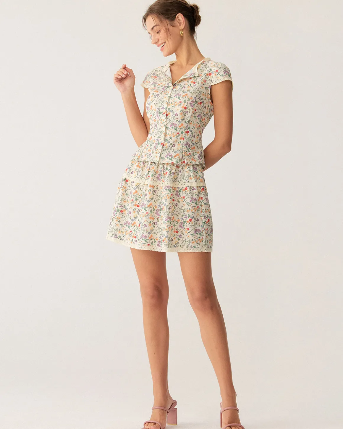 Round Neck Floral Button Blouse