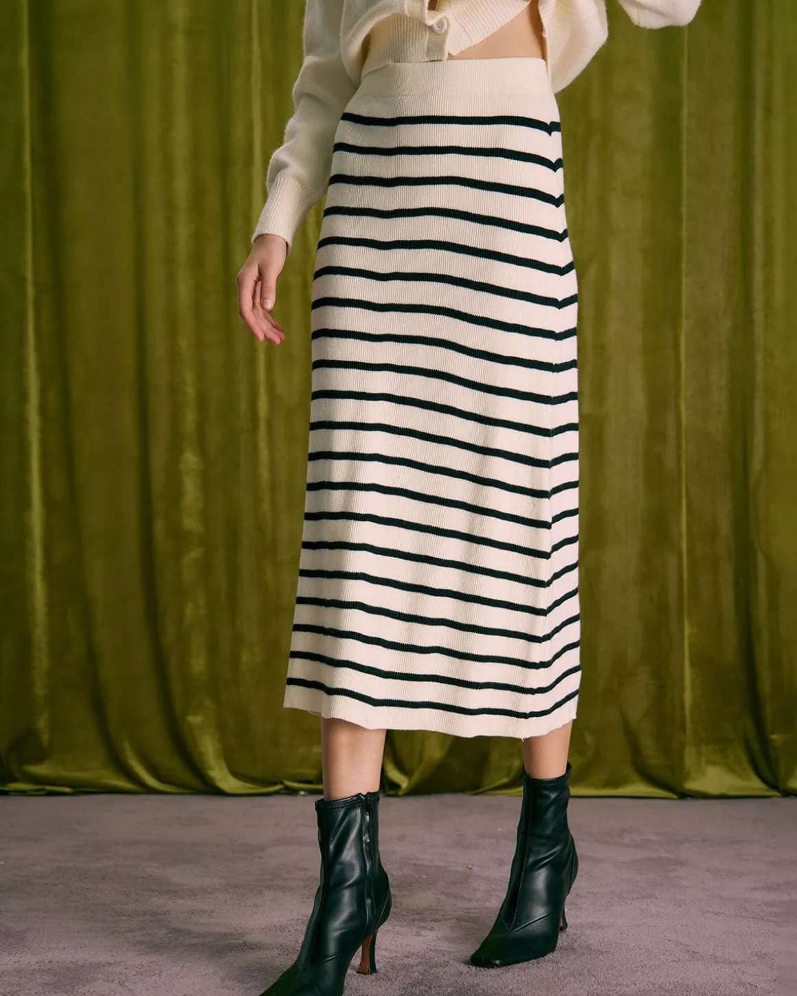 The Beige Elastic Waist Striped Knit Midi Skirt