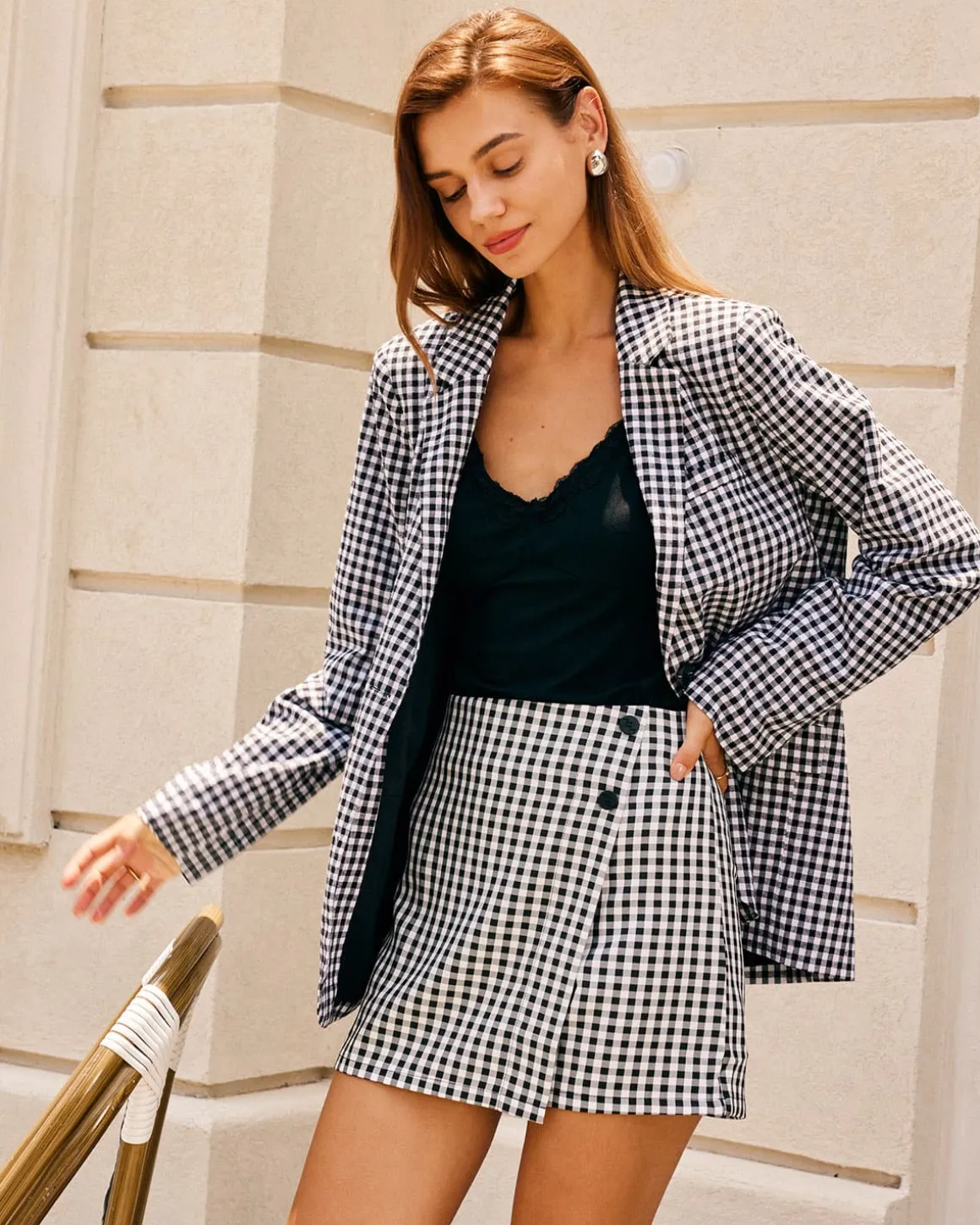 The Black Lapel Plaid Single-Breasted Blazer