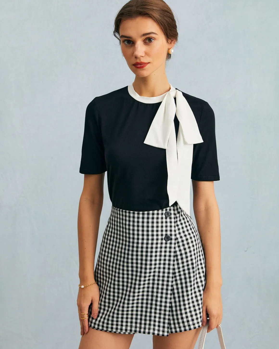 The Black Round Neck Colorblock Bowknot Top