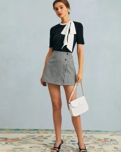 The Black Round Neck Colorblock Bowknot Top