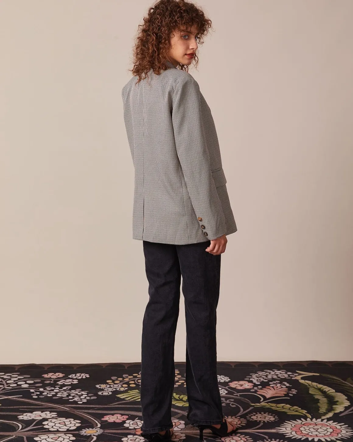 The Coffee Lapel Houndstooth Button Blazer