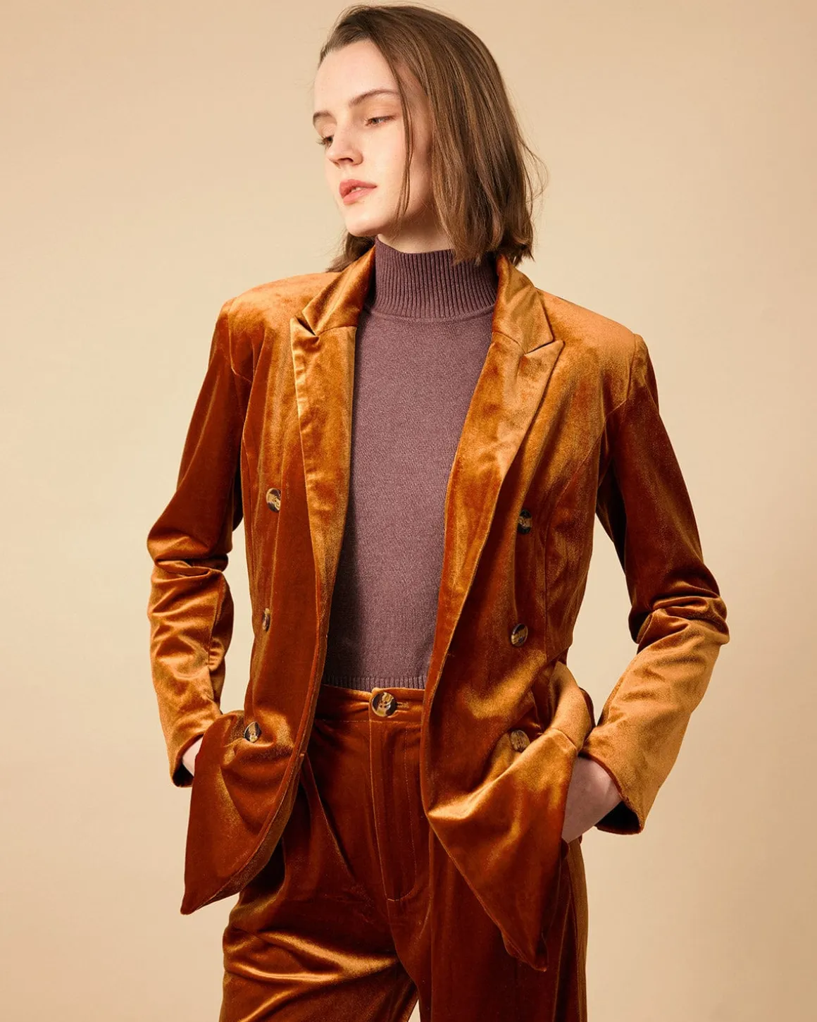 The Collared Double-breasted Velvet Blazer