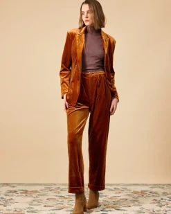 The Collared Double-breasted Velvet Blazer