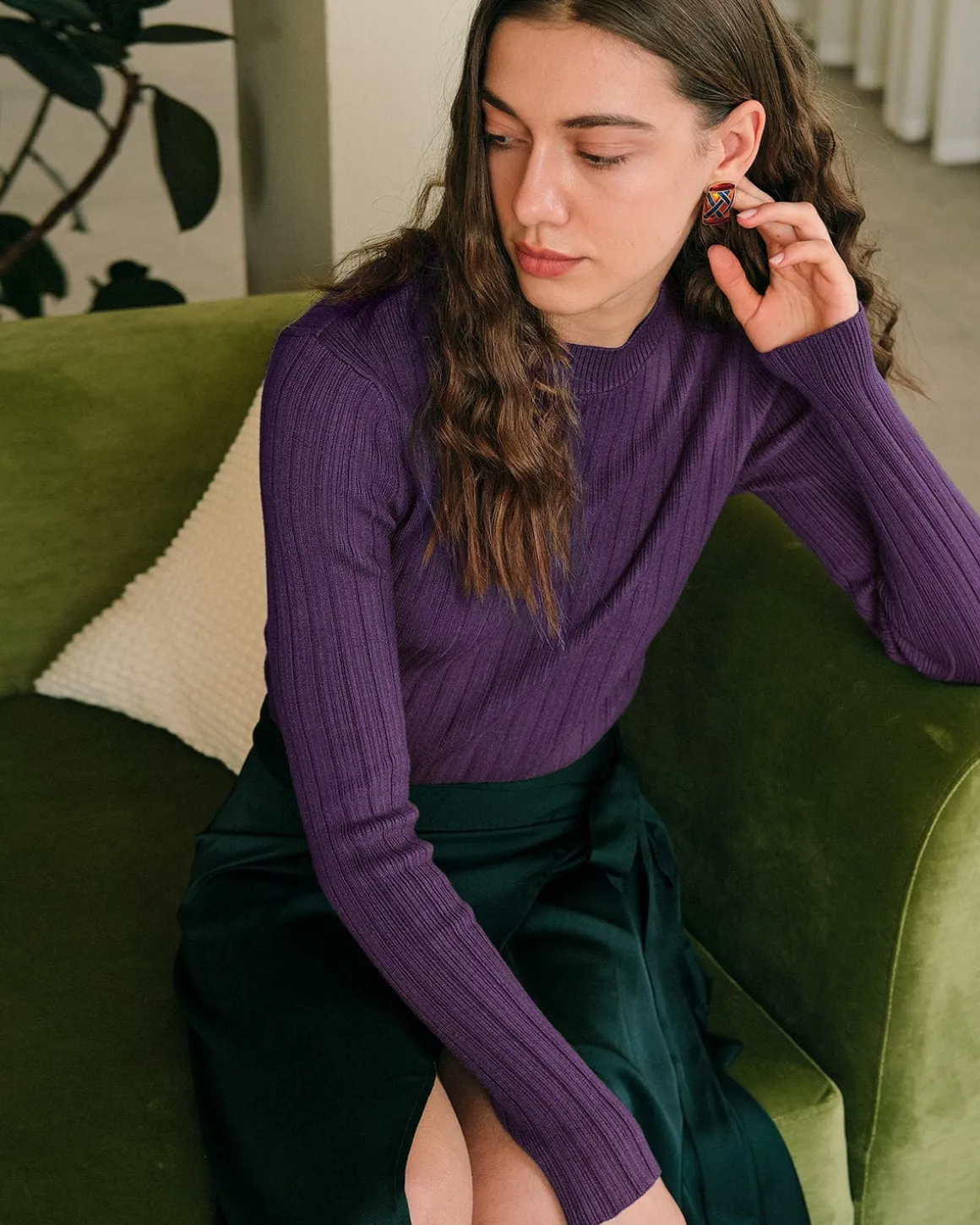 The Round Neck Ribbed Knit Sweater