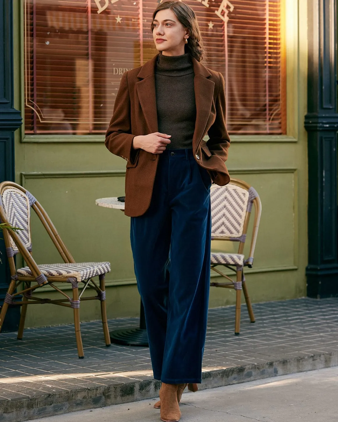The Solid Collared Single Button Blazer