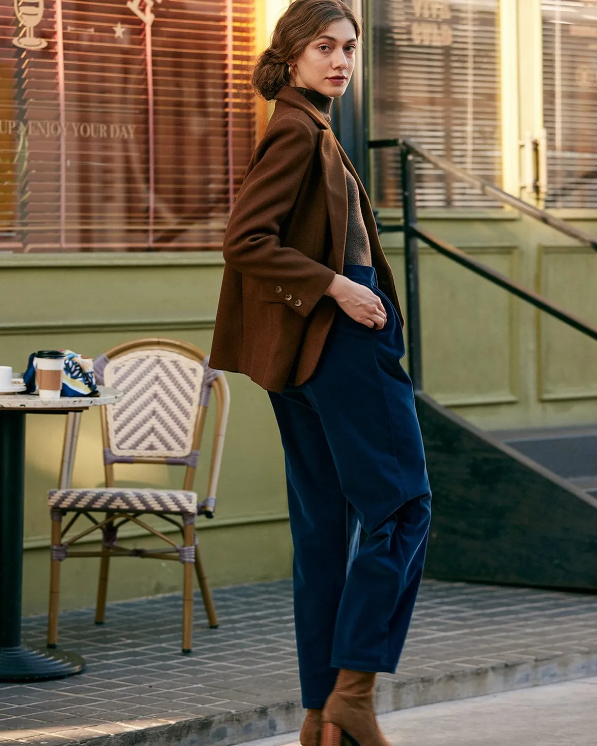 The Solid Collared Single Button Blazer