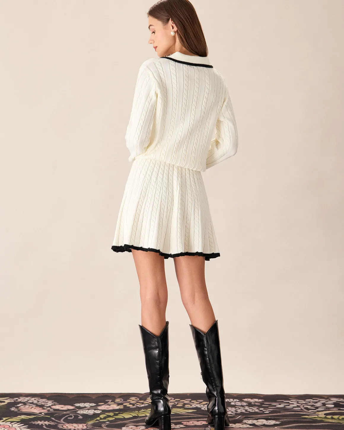 White Contrasting Knitted Mini Skirt