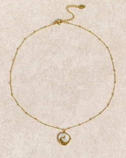 White Seashell Pendant Necklace