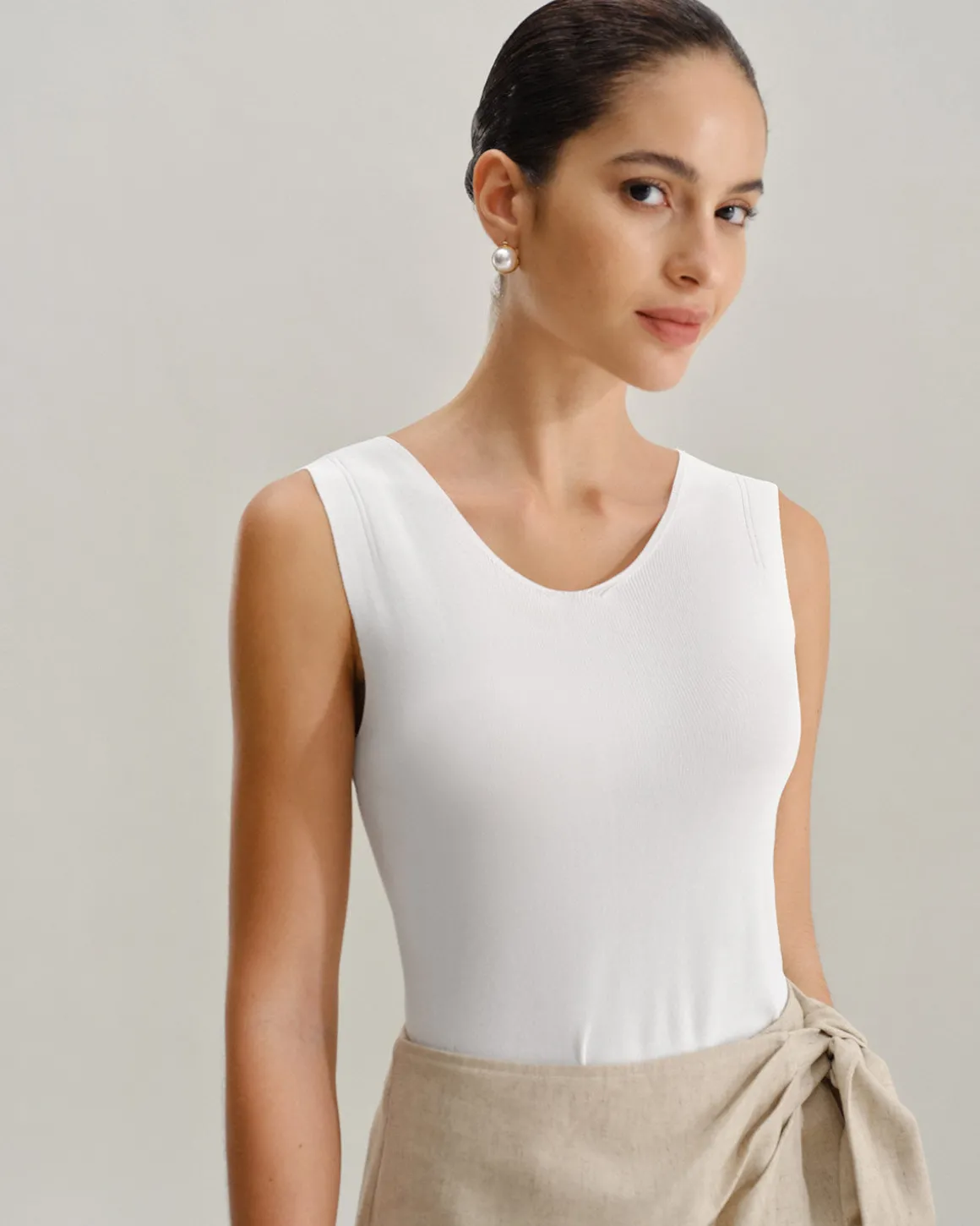 White V Neck Slim Tank Top