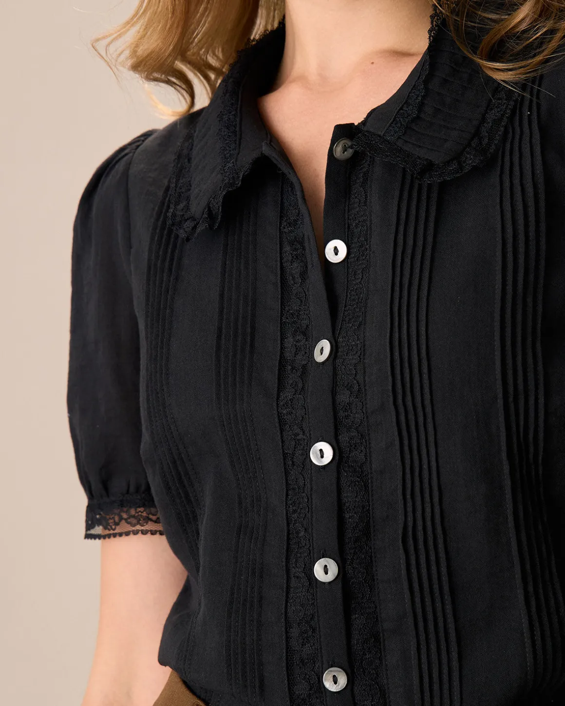 Women's Black Chelsea Collar Lace Trim Cotton Blouse