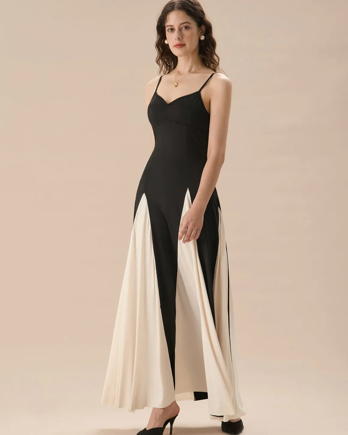 Women's Black Contrasting Pleated Slip Maxi Dress